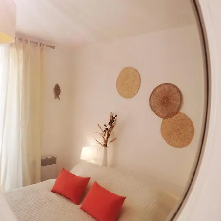 Coquillages Et Crustaces Apartment